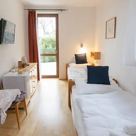Bed & Breakfast Gizella 3*