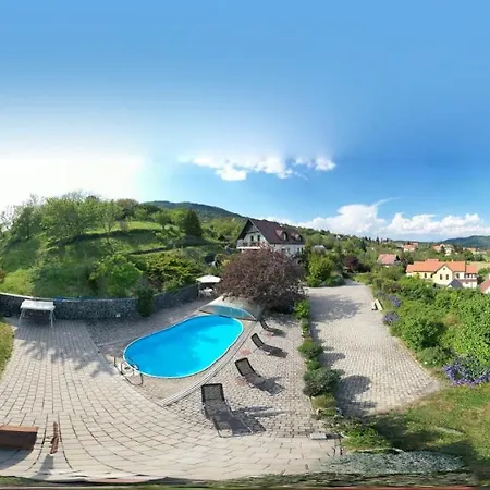 Gizella Bed & Breakfast Badacsonytomaj