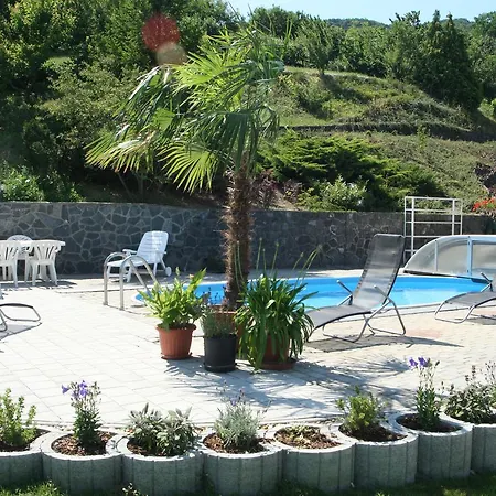Gizella Bed & Breakfast